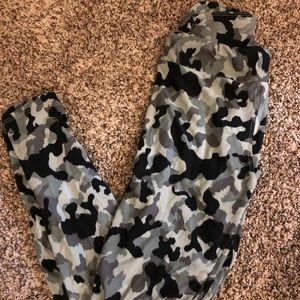 LuLaRoe One Size Leggings